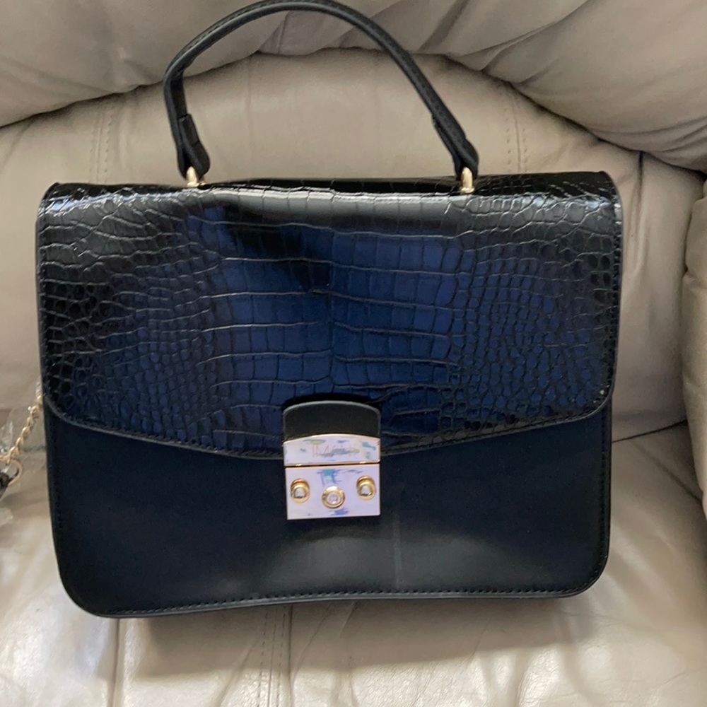 IMAN Black Satchel Crossbody = Single Gand…